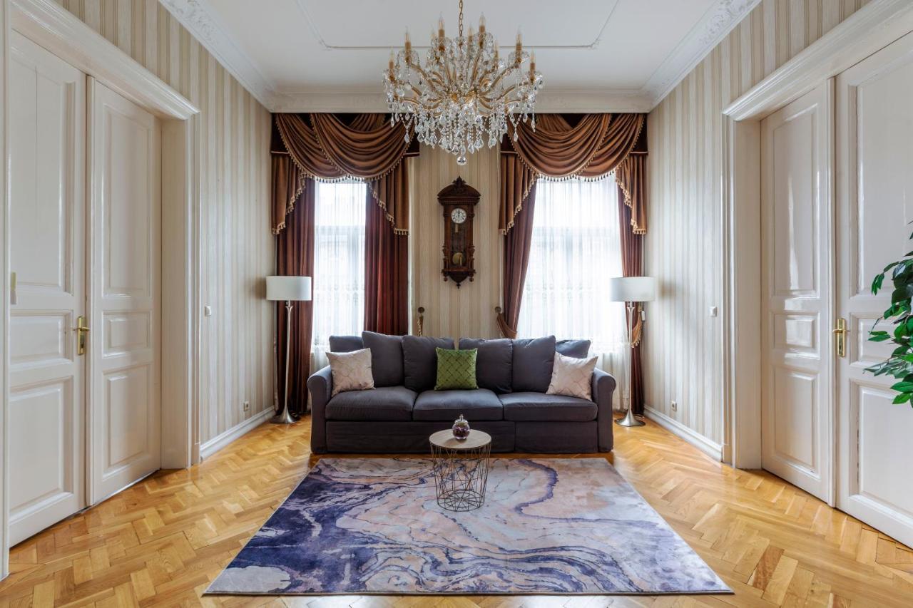 Luxury Central Home Next To The New York Cafe Budapest Bagian luar foto