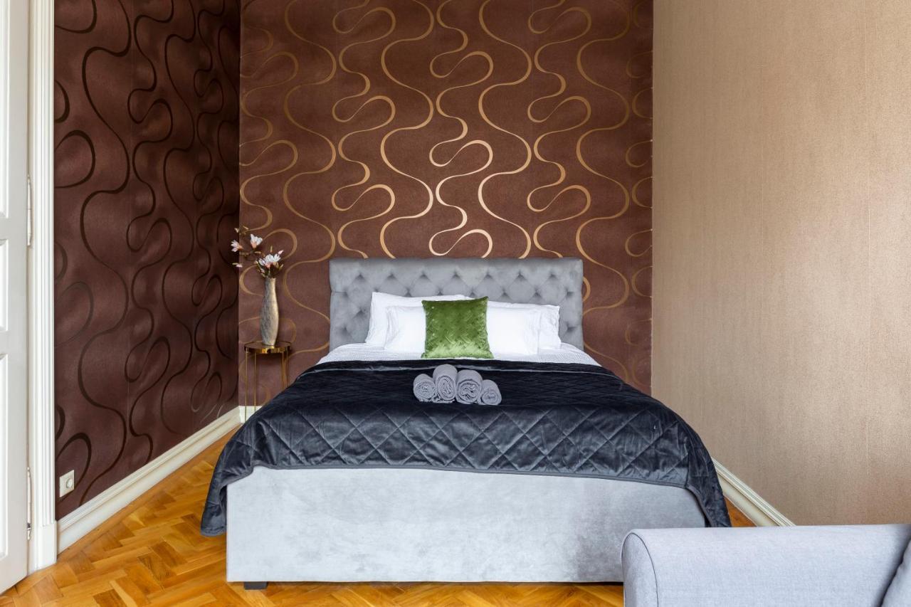 Luxury Central Home Next To The New York Cafe Budapest Bagian luar foto