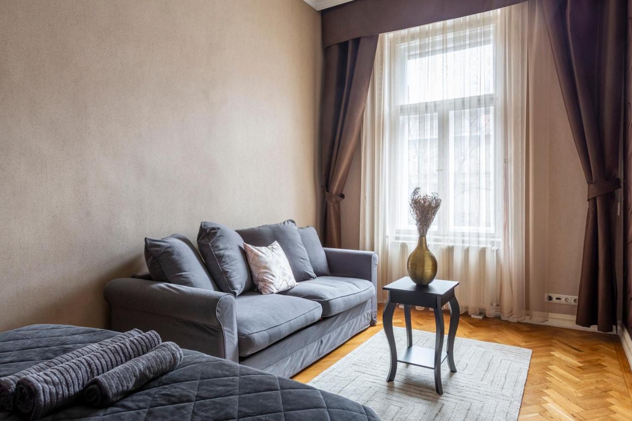 Luxury Central Home Next To The New York Cafe Budapest Bagian luar foto