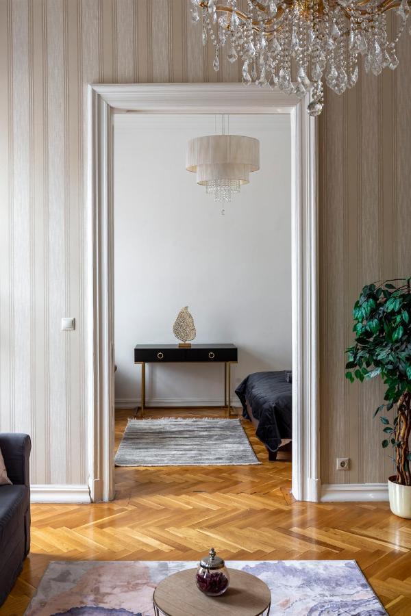 Luxury Central Home Next To The New York Cafe Budapest Bagian luar foto